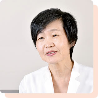長島香副院長産婦人科科長 の写真
